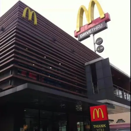 Miya\'S Crib F Staycation Tomas Morato Quezon City