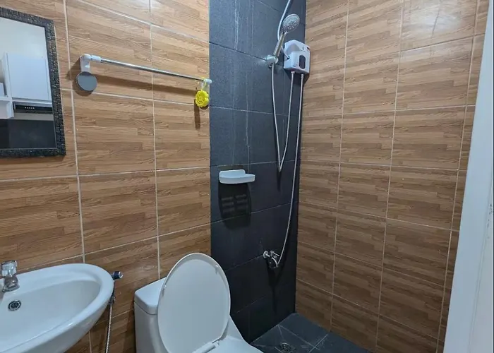 公寓式飯店 Miya's Crib F Staycation Tomas Morato Quezon 3*