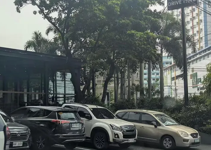 公寓式飯店 Miya's Crib F Staycation Tomas Morato Quezon