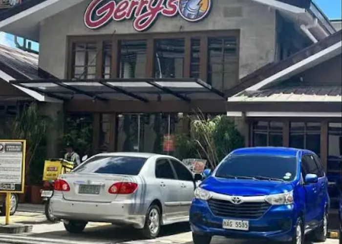 公寓式飯店 Miya's Crib F Staycation Tomas Morato Quezon